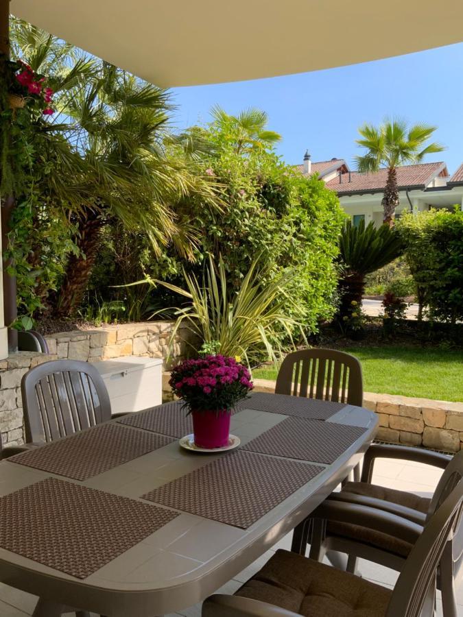 King' S Apartment Sirmione Esterno foto